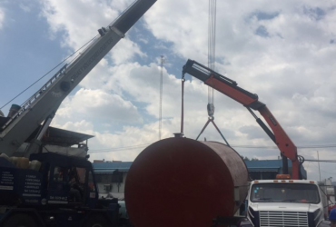 MANIOBRA CON 2 GR&Uacute;AS PARA ACOSTAR TANQUE<br>