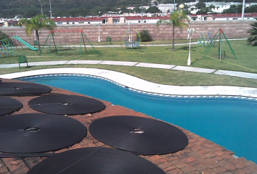 ALBERCA CON CALENTADOR SOLAR<br> ALBERCA CON CALENTADOR SOLAR<br>