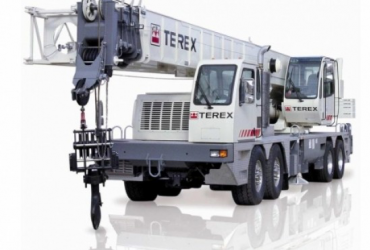 Terex - T 780 CAMIONES GRÚA<br><br>Nominal lifting capacity, t (US tons) :<br>72.6 (80)<br>Max. boom length, m (ft) :<br>38.4 (126)<br>Max. tip height, m (ft) :<br>57.6 (189)